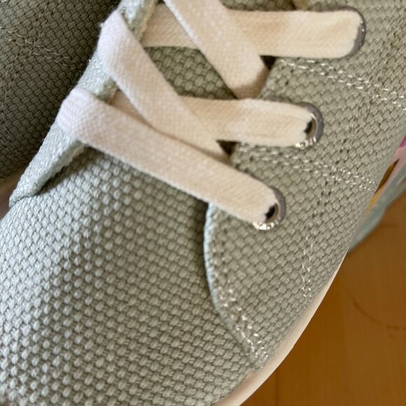 New ROXY BAYSHORE PLUS Light Sage slip on sneakers, size 8 - Picture 5 of 6